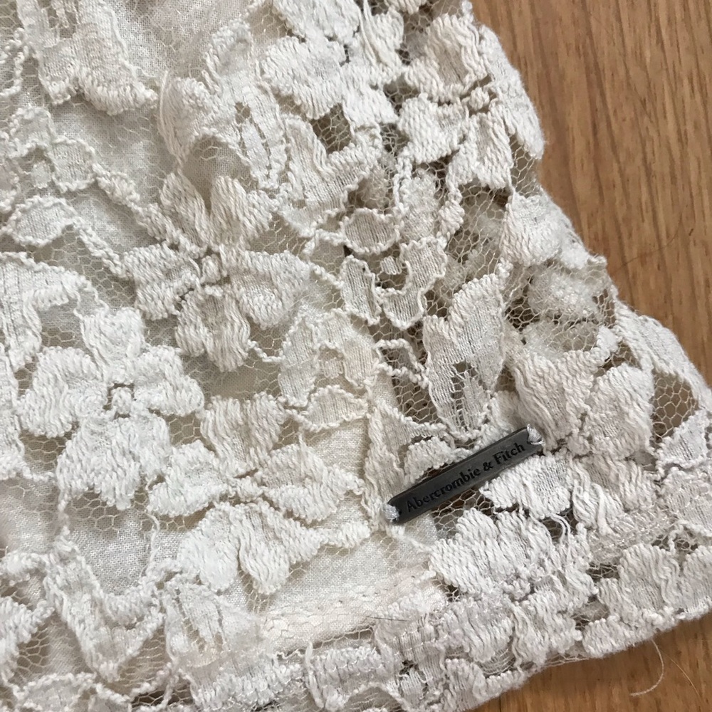 ✨ A&F LACE DRESS ✨ - Picture 2 of 4